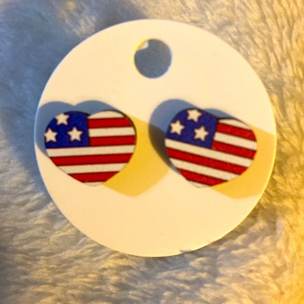 Americana Earrings, Flag Heart, Pierced, Wood, Stars, Stripes﻿, NEW, Patriotic﻿